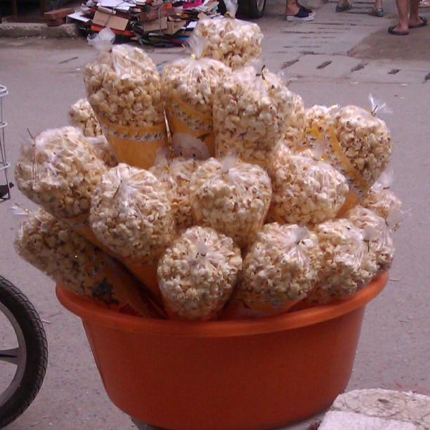 2013/07/19 — 我家门口卖的爆米花