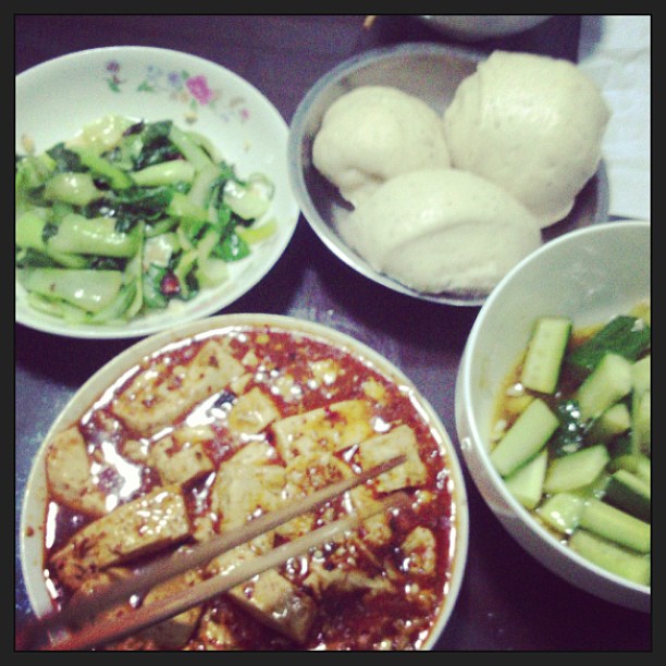 2013/09/01 — 自己蒸的馒头今天的麻婆豆腐很成功哦，味不错，很成功