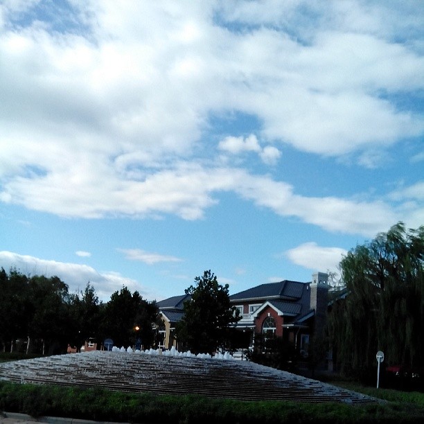 2013/08/30 — 北京难得的好天气，感觉呼吸都顺畅了，晓梅