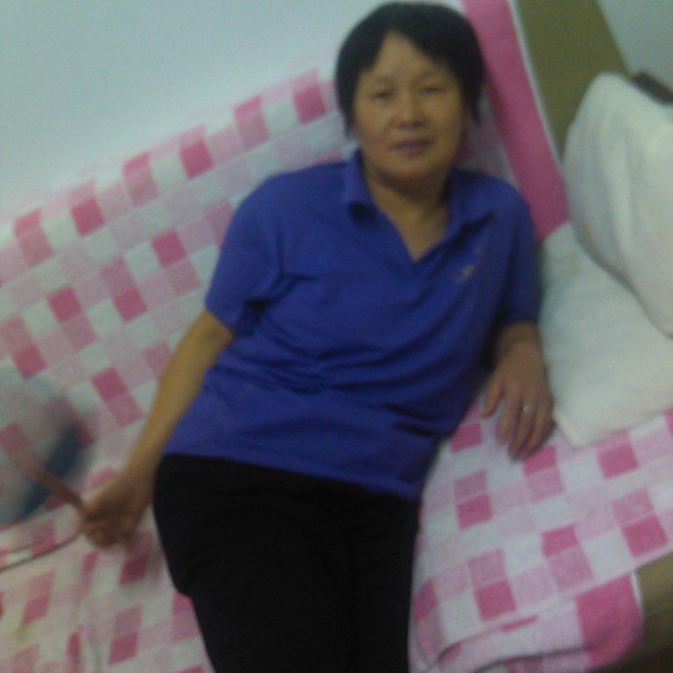 2013/07/16 — 瞧瞧把她美的，躺在沙发上多舒服呀（文琼拍）