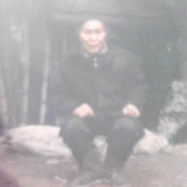 2013/07/20 — 这是我妈妈在这个世界为依的一张照片了，90年我给妈妈拍的，我妈妈去世了整整10年了，我特别想我妈妈，我特别想留住她，可是…