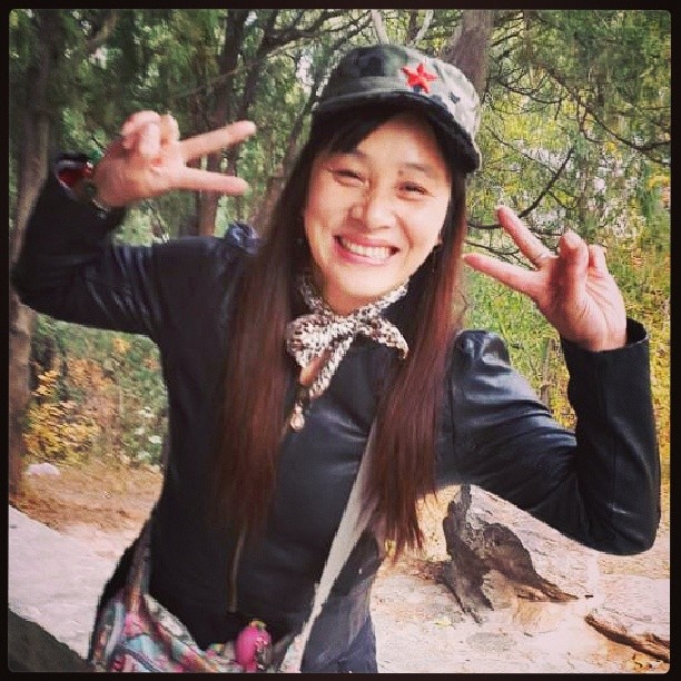 2013/11/13 — 希望我永就这么开心，快乐，爱臭美，（香山拍的）