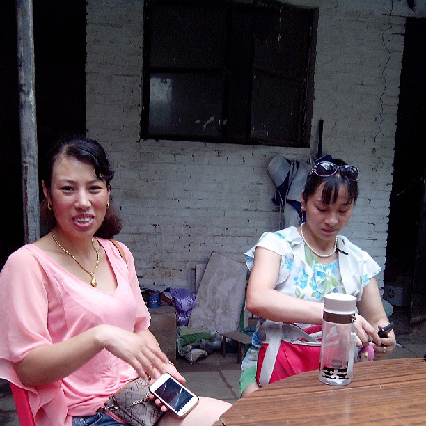 2013/07/13 — 连说带比划，多起劲呀！