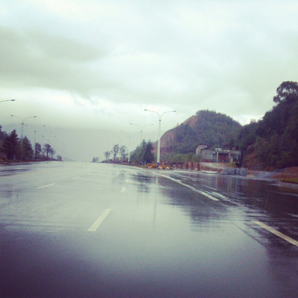 2013/02/07 — 下雨的天空