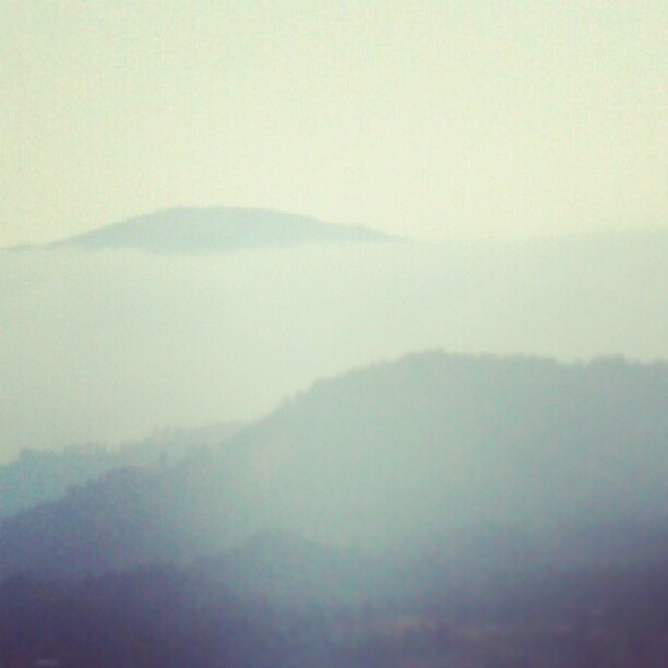 2013/02/09 — 门口的山