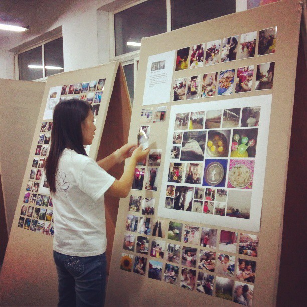 2013/09/02 — 看展板的局部，我们费了老大的功夫，量，比，贴……终于弄成这样，还不错吧？