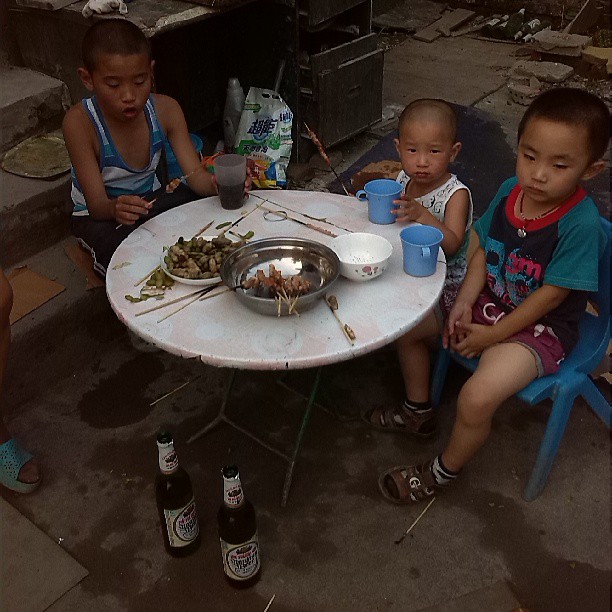 2013/07/22 — 兄弟三在等待好吃的