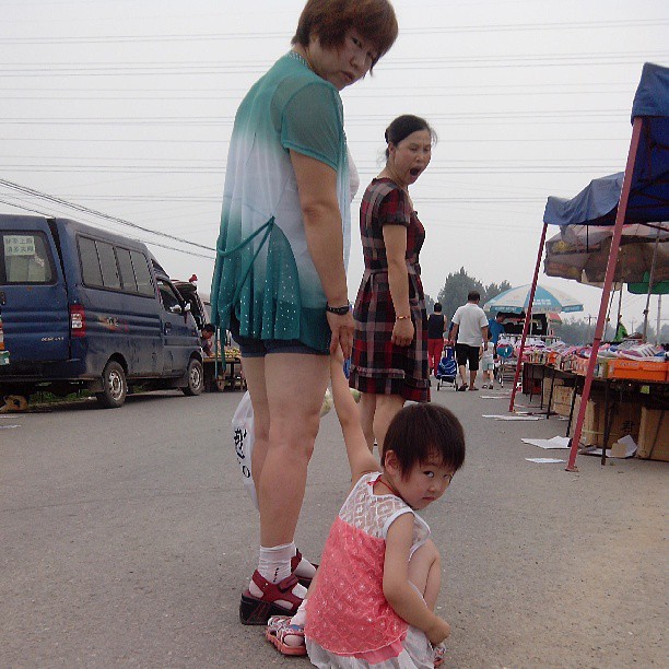 2013/07/21 — 干嘛偷拍我？（马坊市场黄玲）
