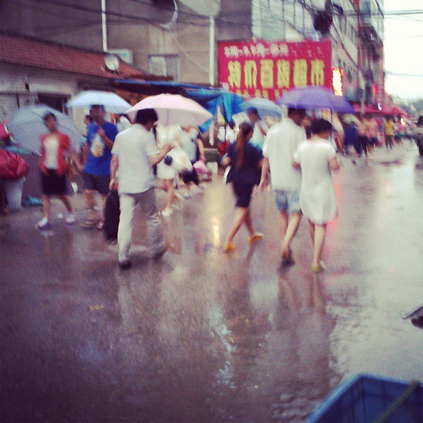 2013/08/11 — 大雨马上要降临。【我在东沙大街，海英】