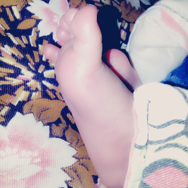 2014/03/18 — 我儿子的小脚丫，来自海英拍摄