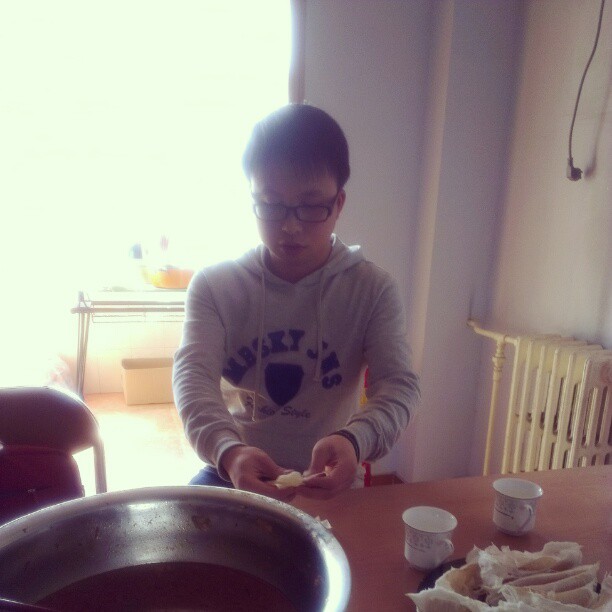 2013/02/23 — 老公吃完饭啦嘿嘿