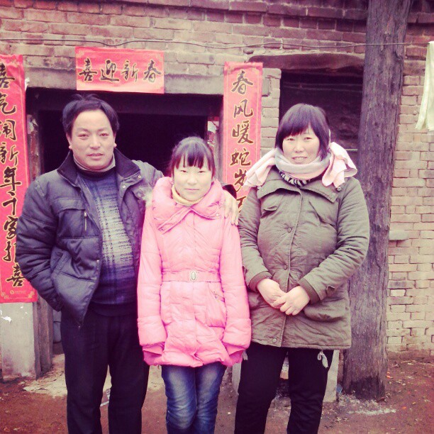 2013/02/10 — 幸福的哥哥一家三口，侄儿去上海打寒假工！