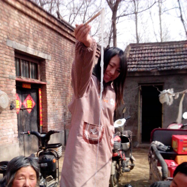 2013/02/12 — 舅舅觉得粉丝太短了，建议再接接！呵呵…！
