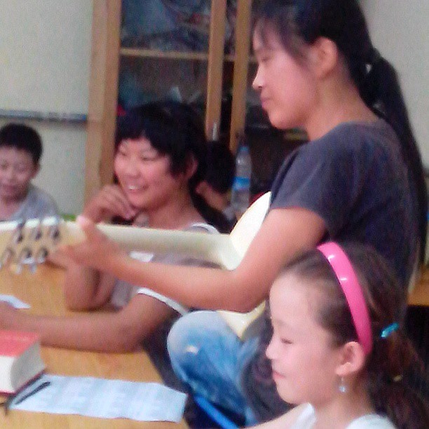 2013/07/18 — 春芬带孩子做音乐活动