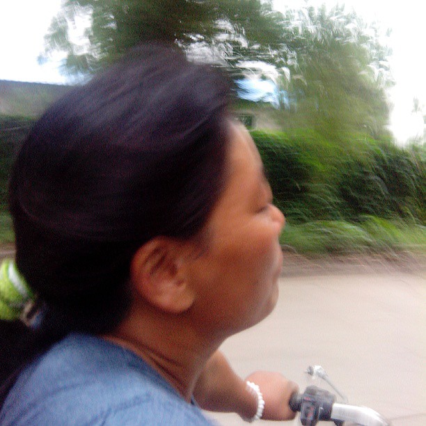2013/08/12 — 开车的人边走边唱