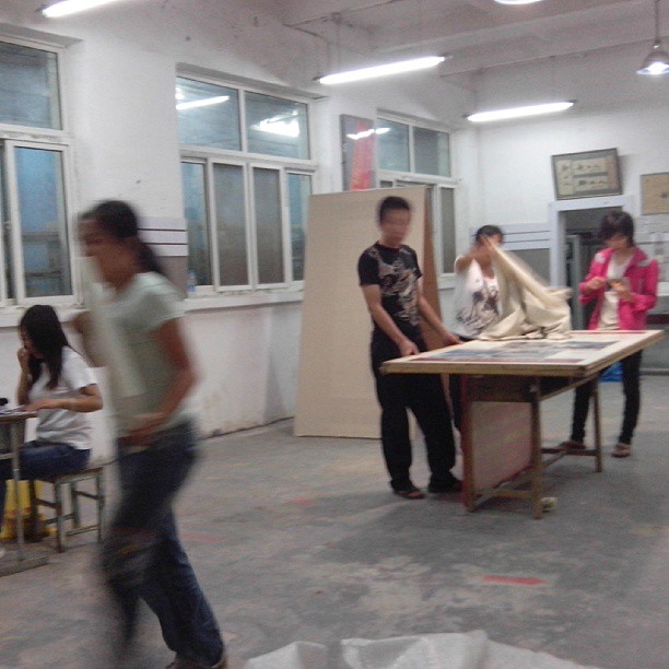 2013/09/02 — 新工人艺术节女工摄影展备战中